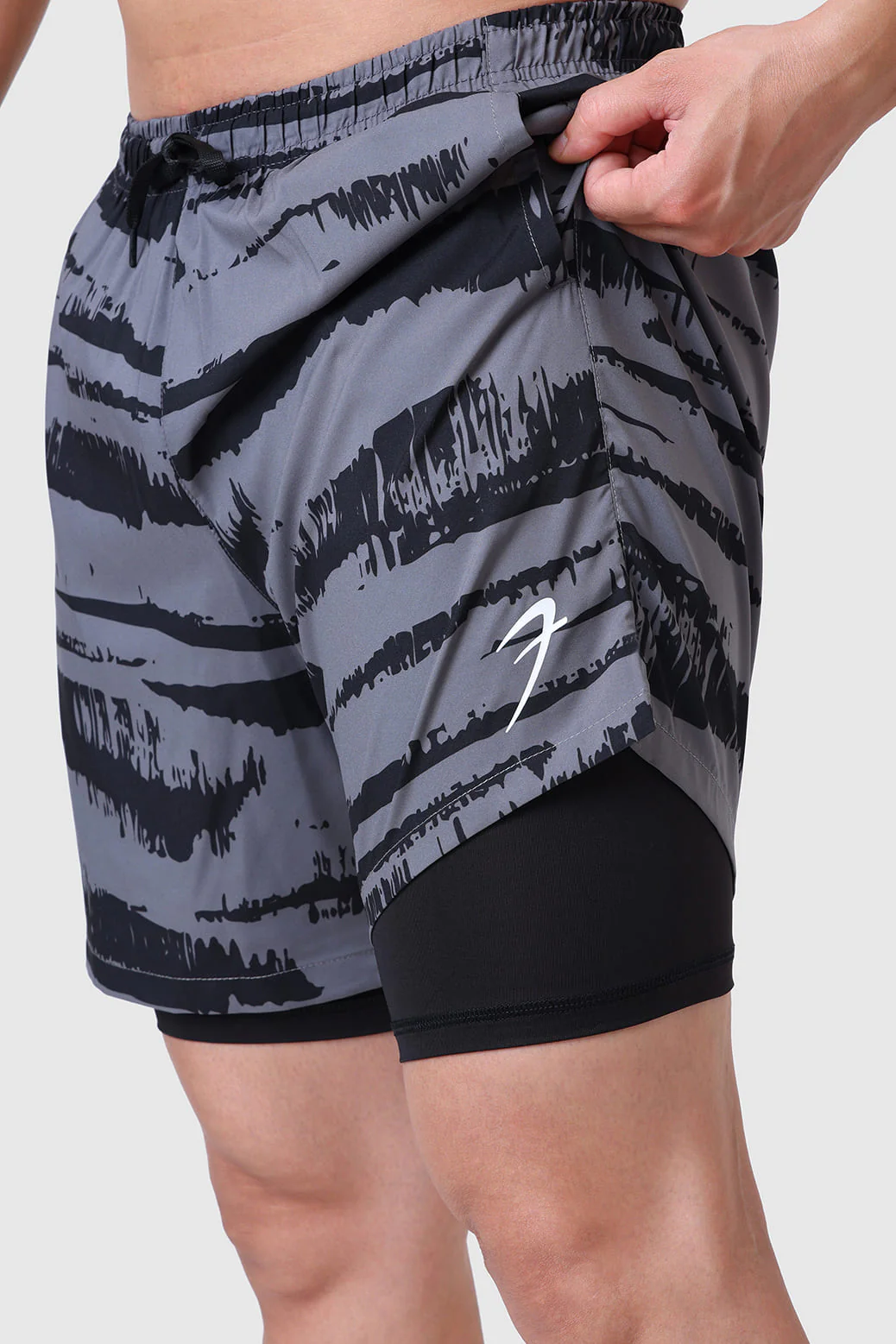 2 in 1 Printed Compression Shorts Gold Grey - Image 3