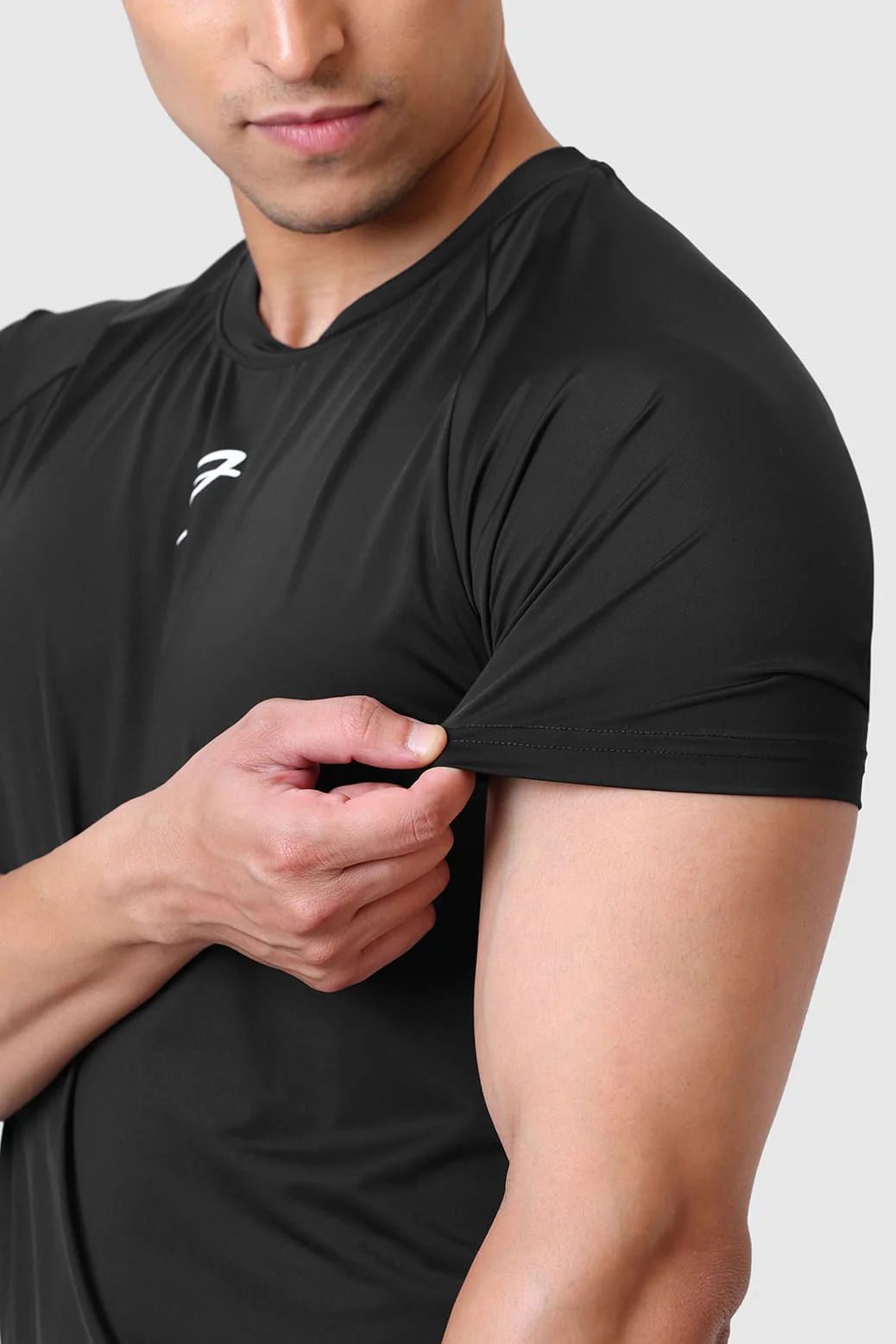 Bare Nylon T-shirt Black - Image 5