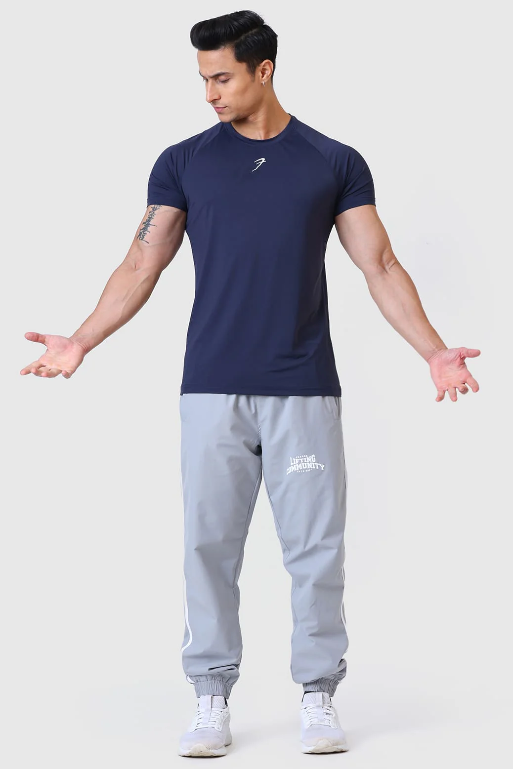 Bare Nylon T-shirt Navy - Image 2