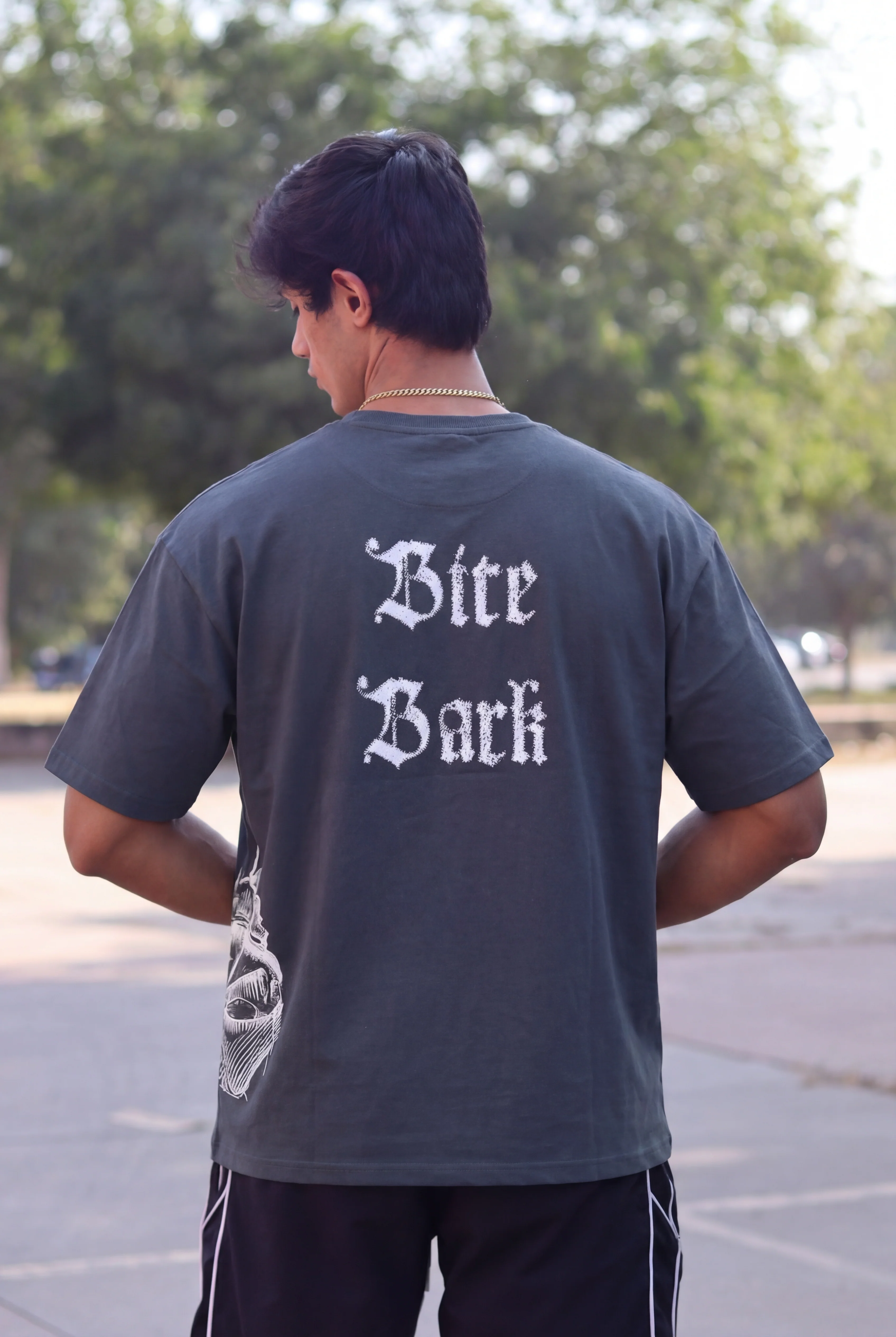 Bite Back Oversized T-shirt Dark Grey - Image 2