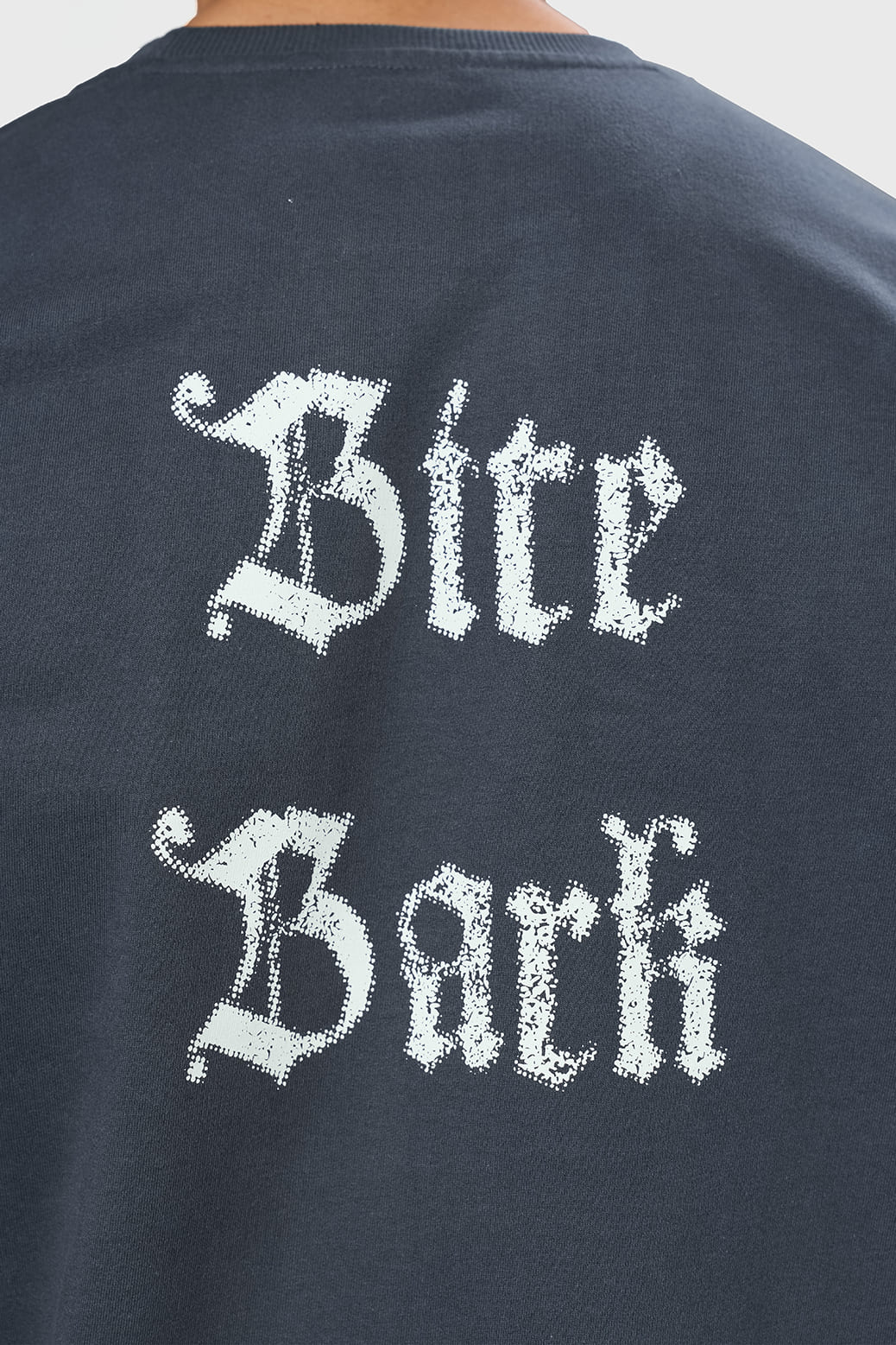 Bite Back Oversized T-shirt Dark Grey - Image 4