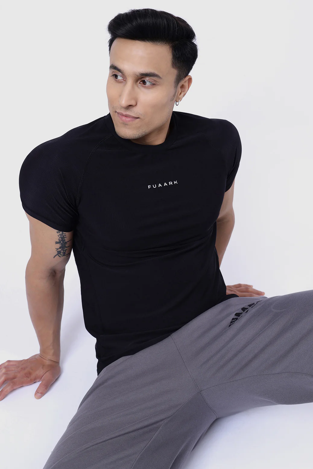 Blaze Nylon T-shirt Black - Image 5