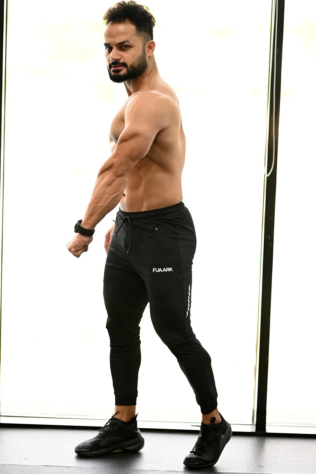 Breathe Joggers Black - Image 4