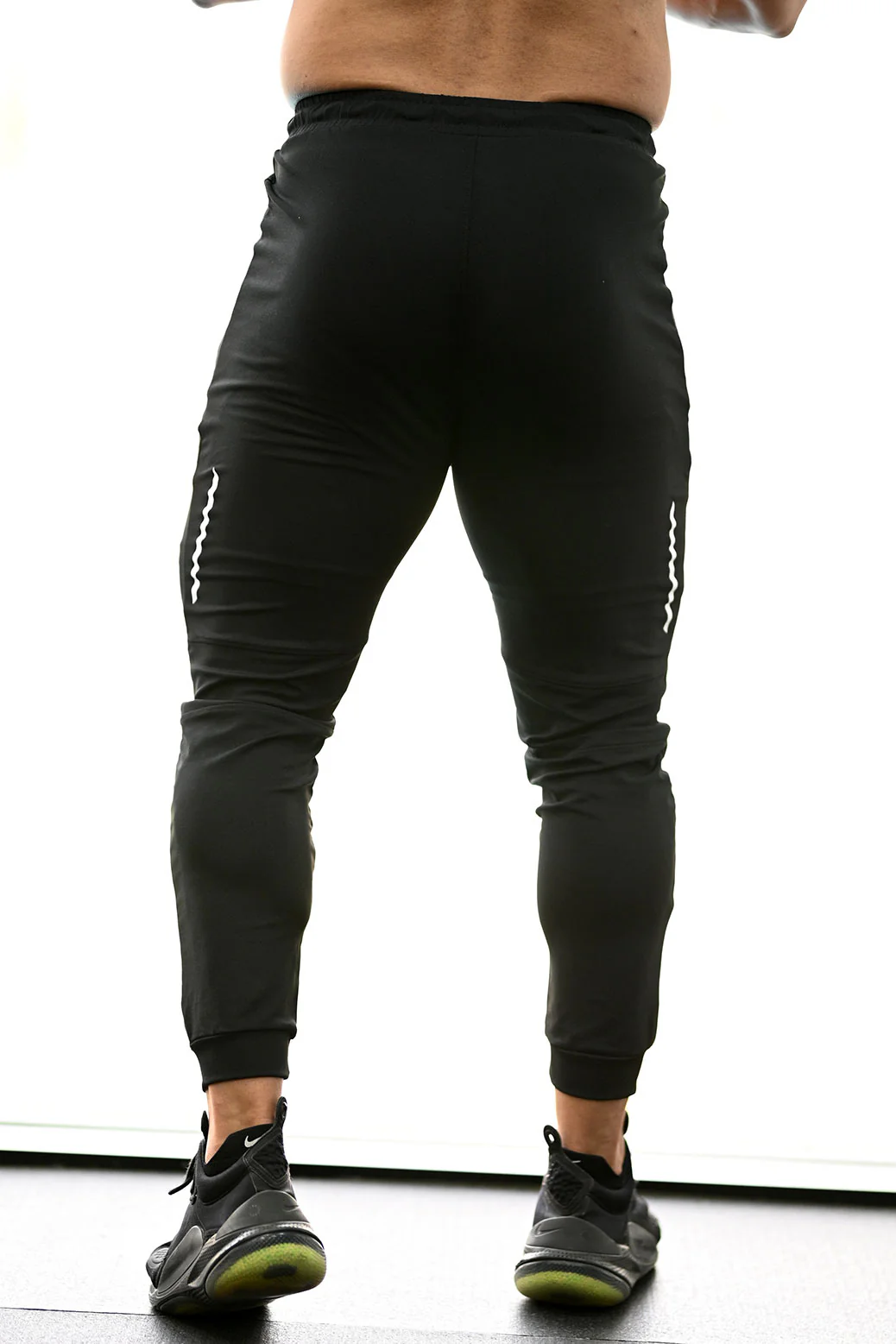 Breathe Joggers Black - Image 5