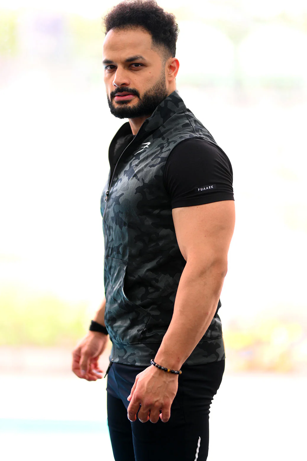 Camo Sleeveless Jacket Black - Image 4