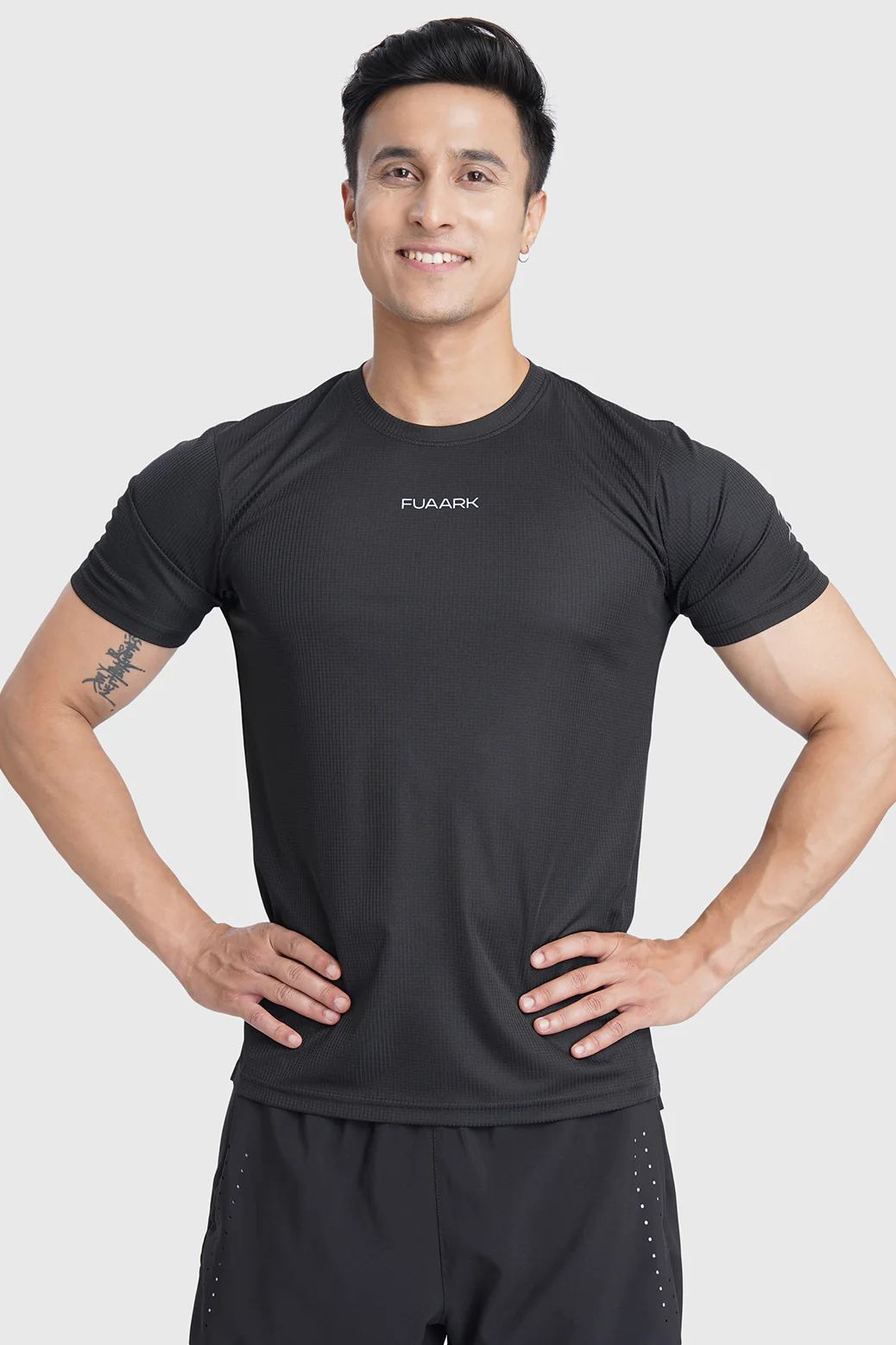 Checks Running T-shirt Black - Image 2
