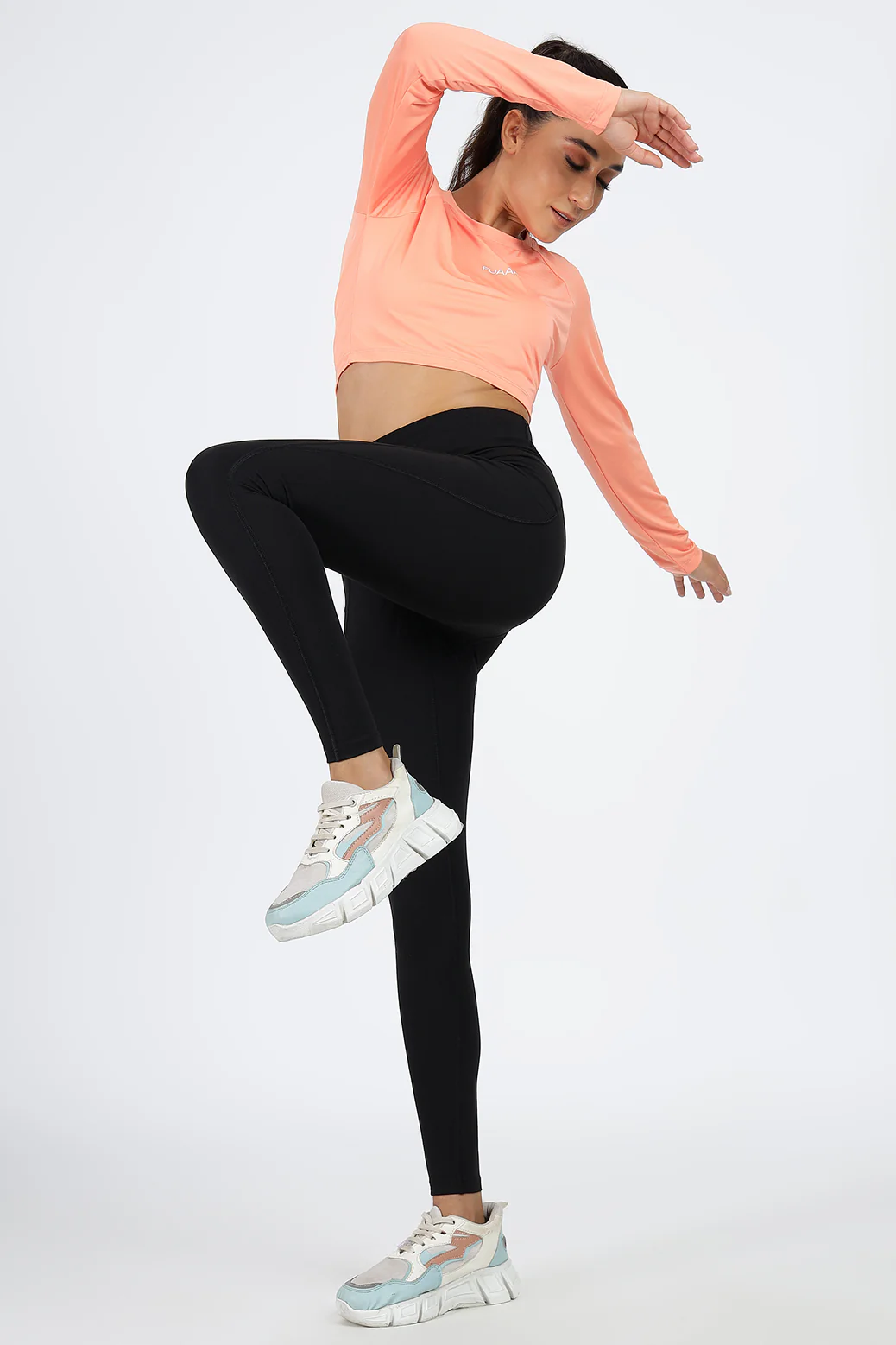 Classic Crop Top T-shirt Peach - Image 5