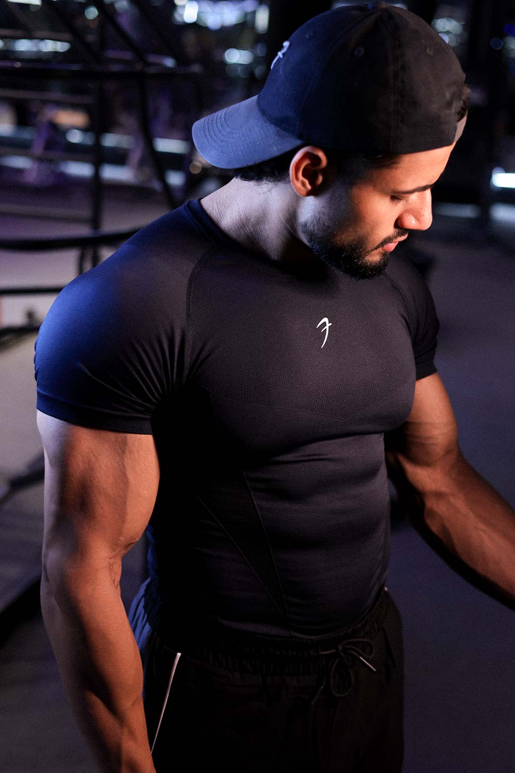 Command Seamless T-shirt Charcoal - Image 4