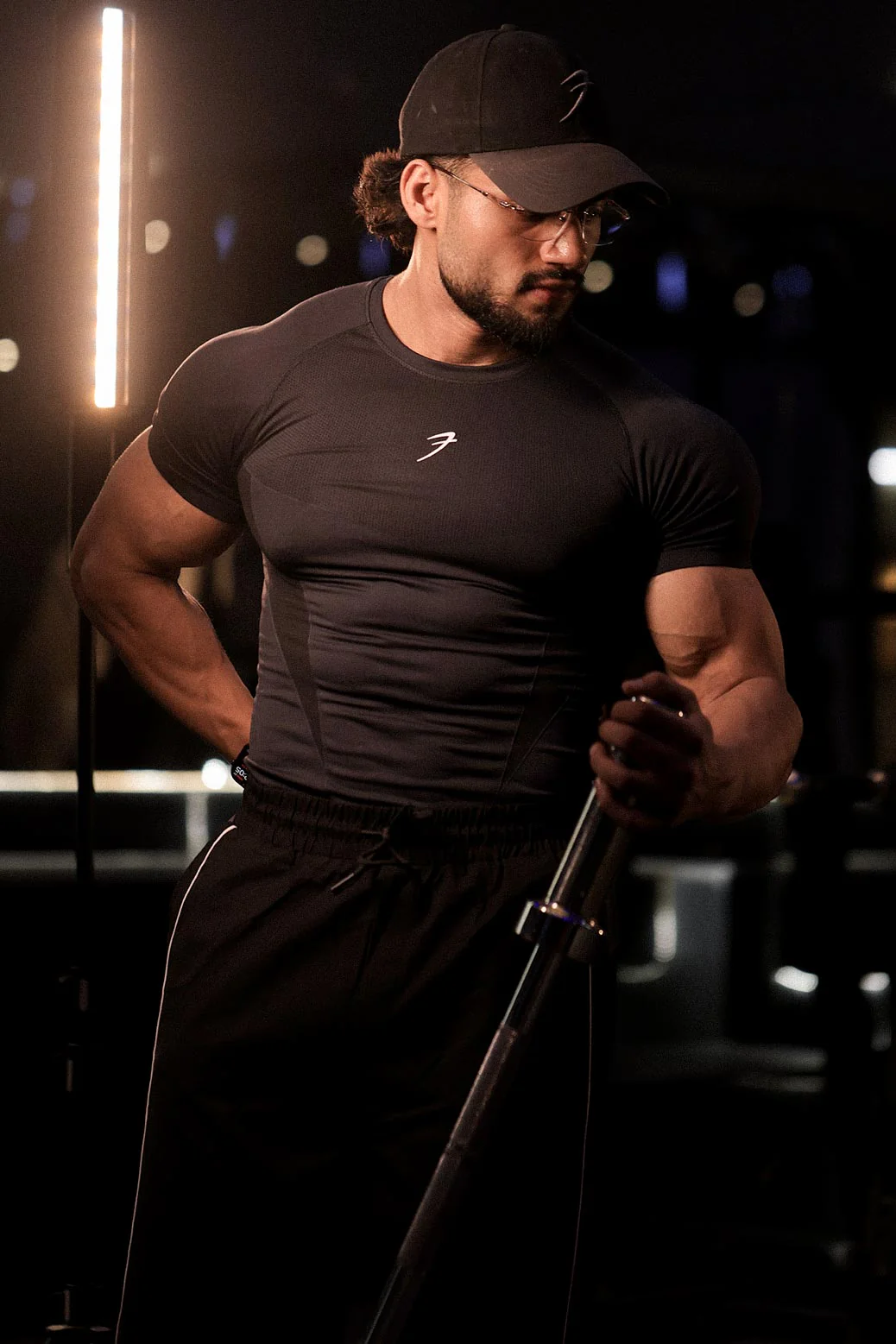 Command Seamless T-shirt Charcoal - Image 7