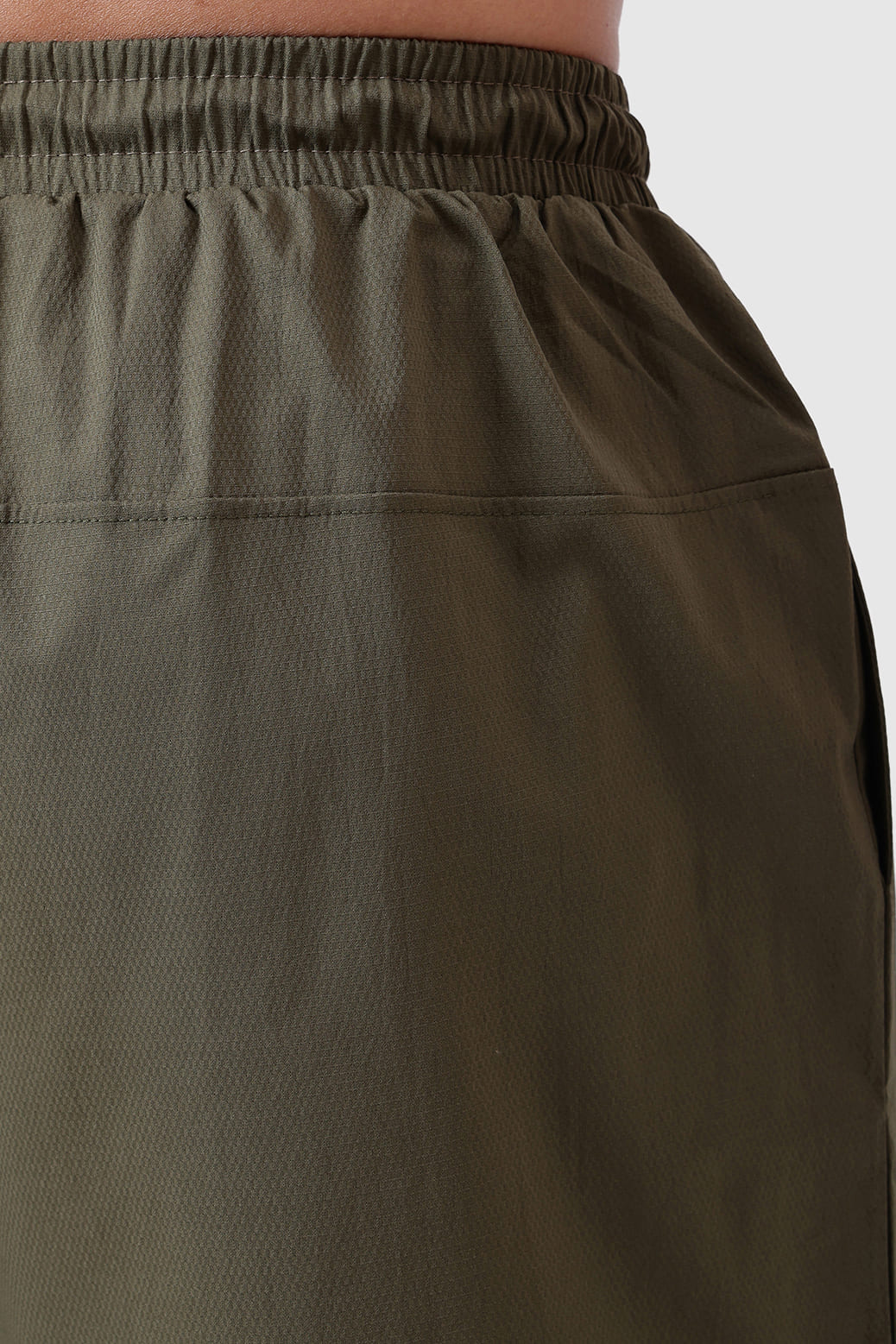Edge Shorts Olive - Image 4