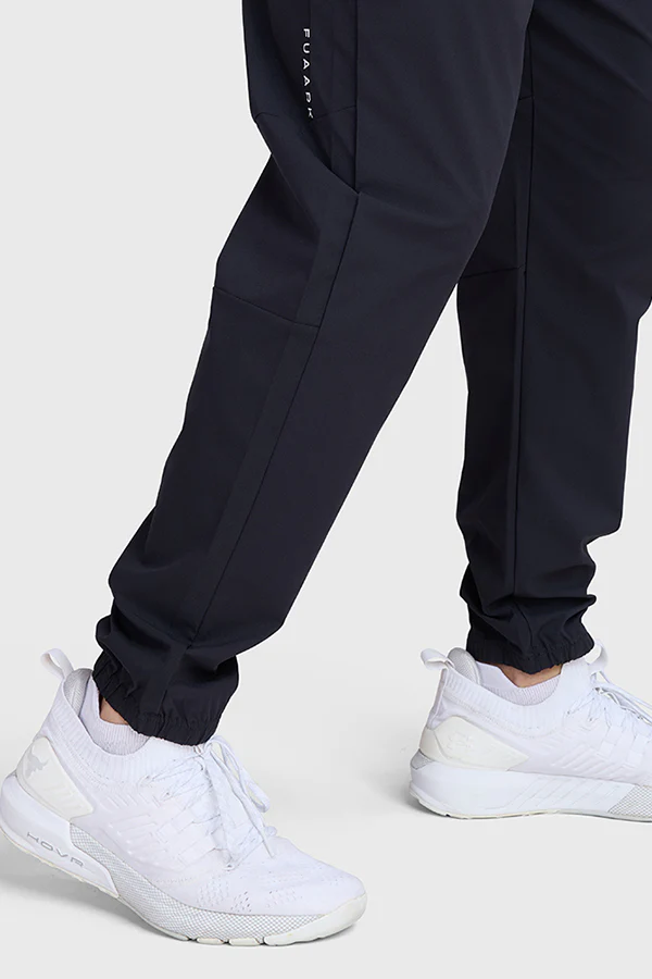 Essential Joggers Black - Image 4