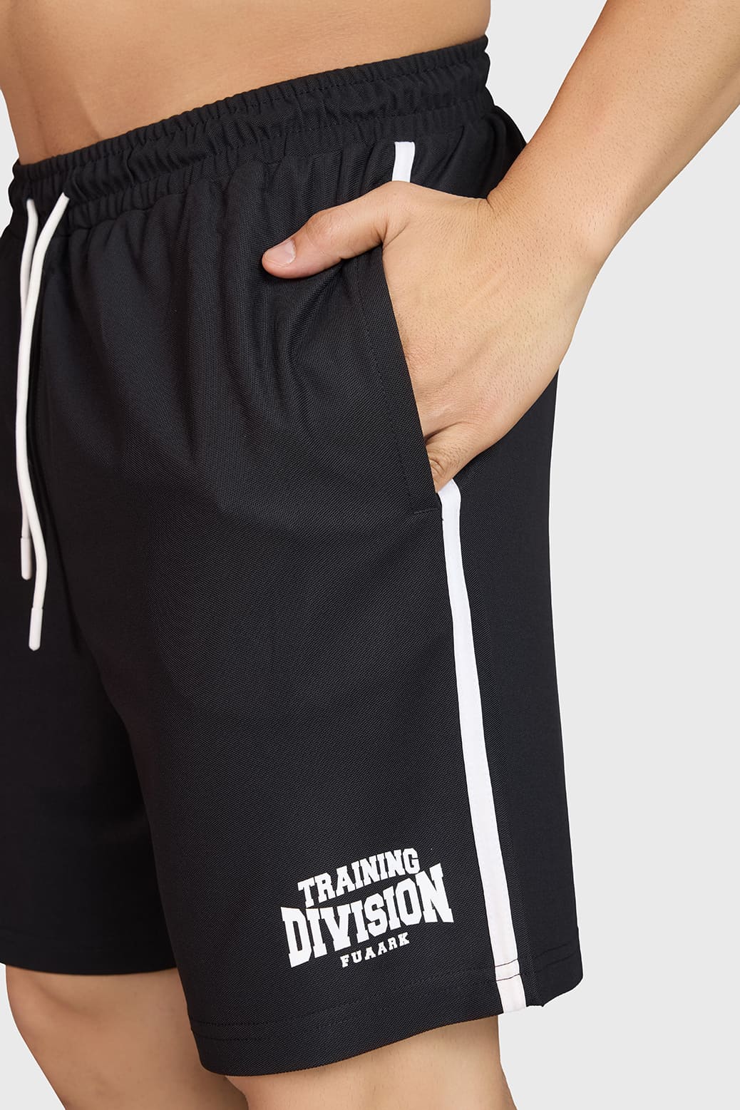 Grit Shorts Black - Image 3