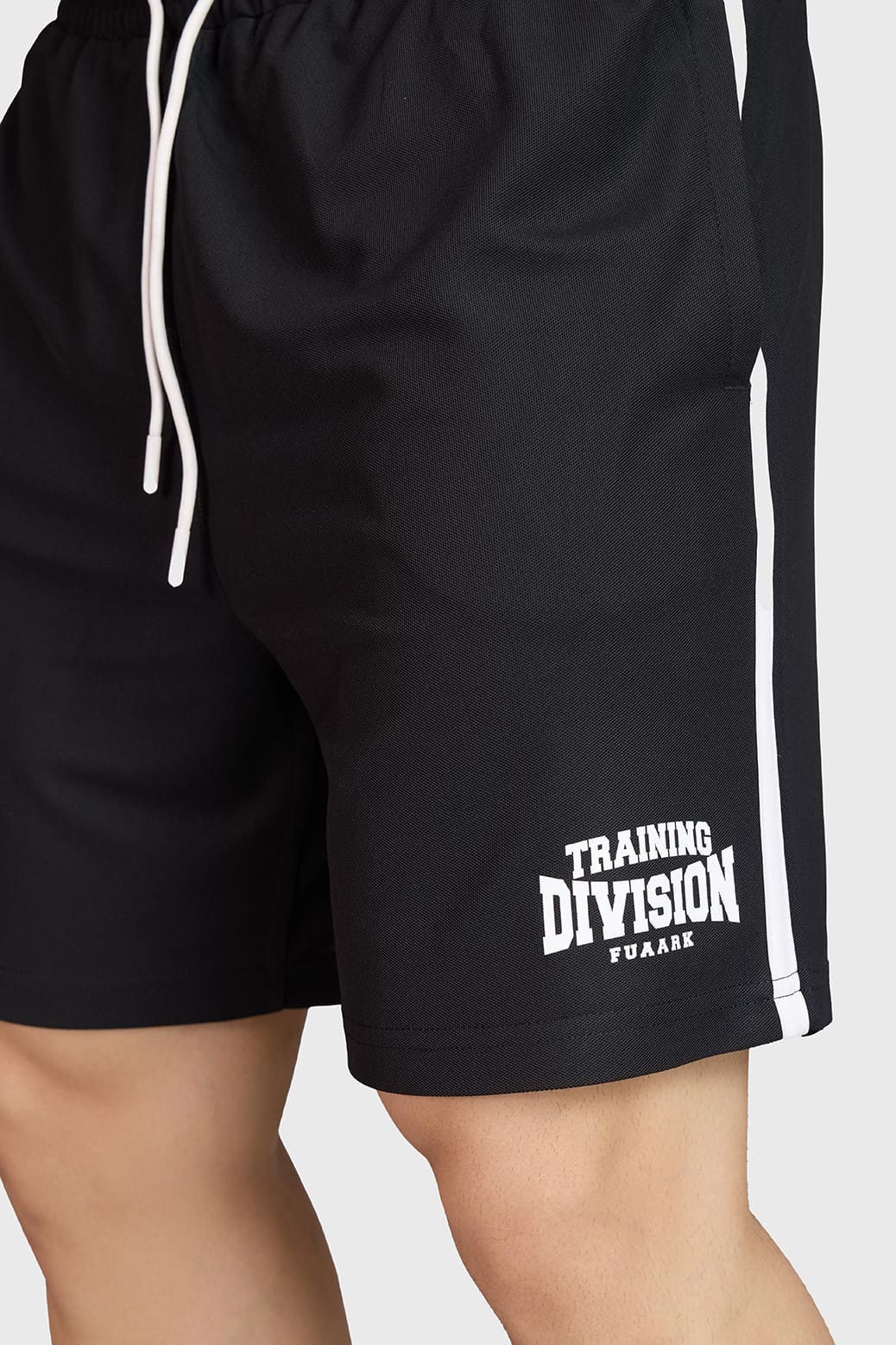 Grit Shorts Black - Image 4