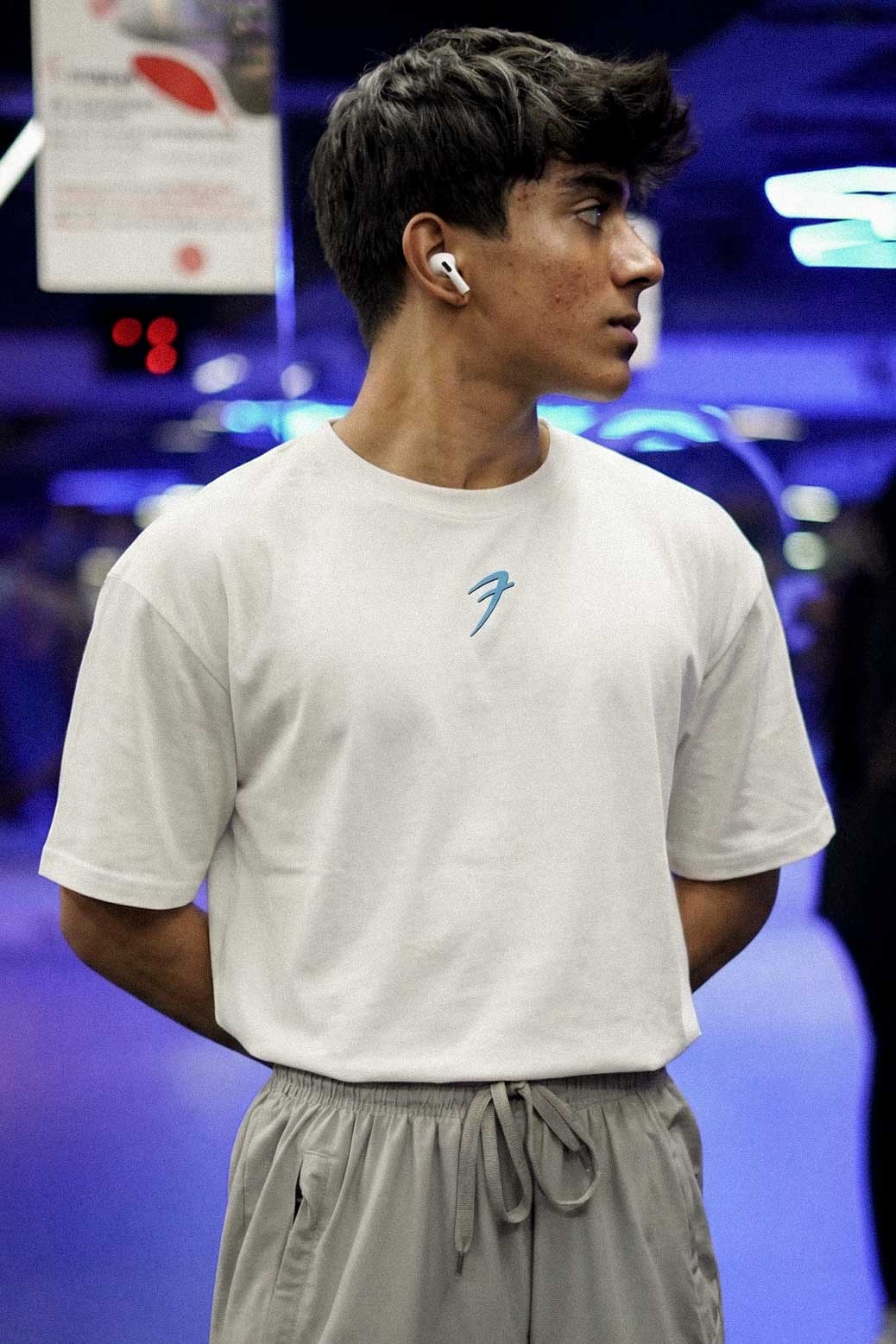 Iconic Oversized T-shirt White - Image 2