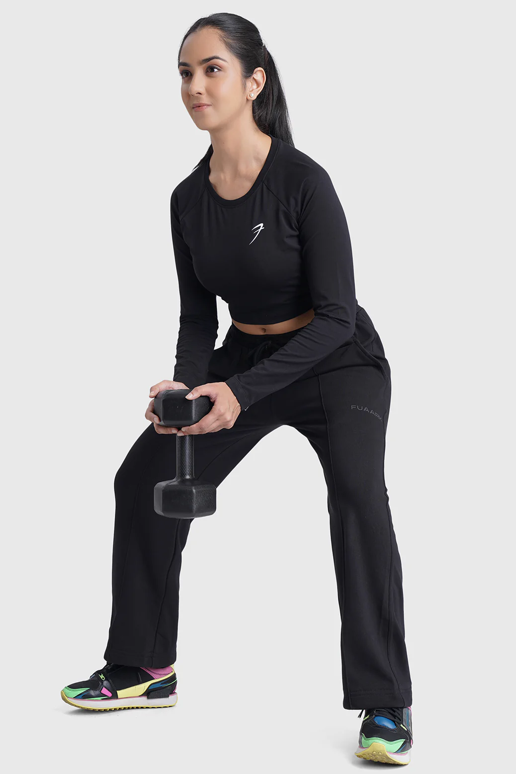 Legacy Crop Top T-shirt Black - Image 6