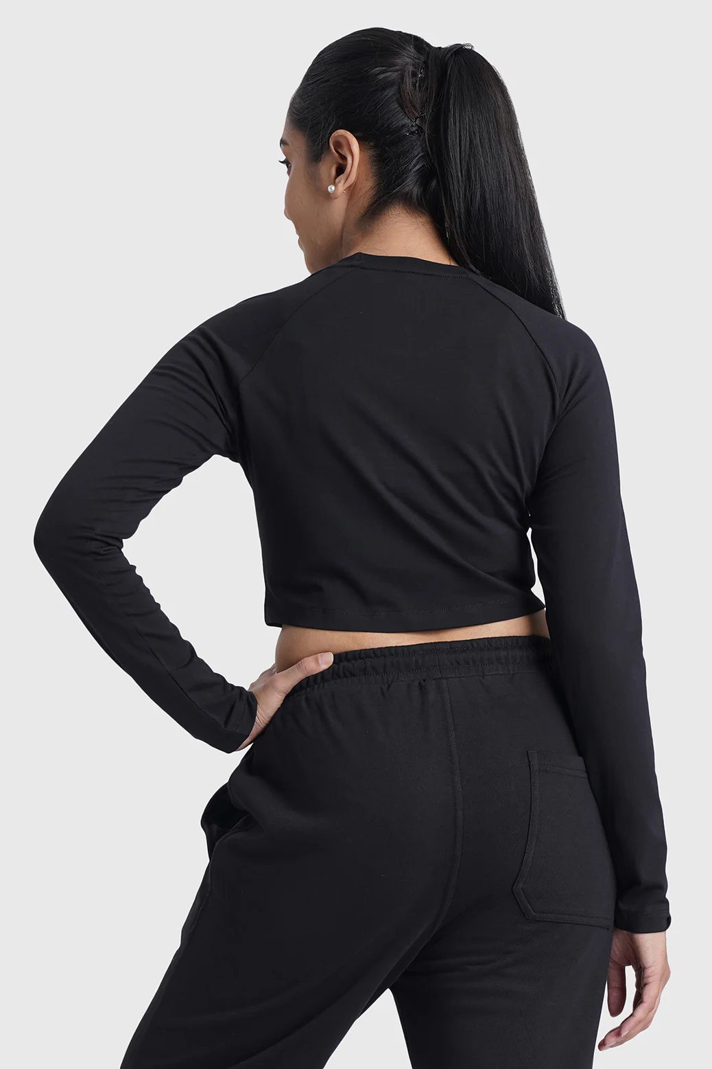 Legacy Crop Top T-shirt Black - Image 7
