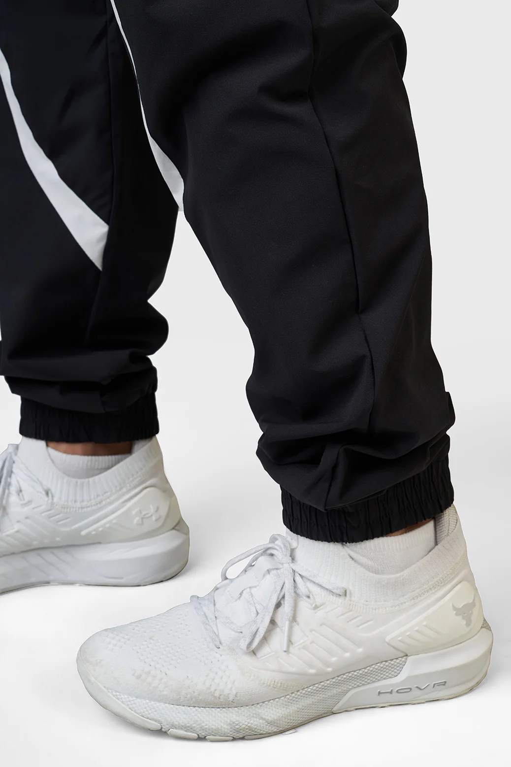 Momentum Joggers Black - Image 5