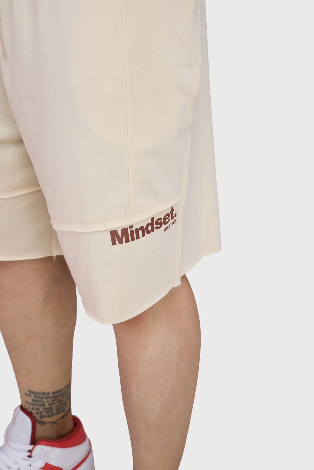 Raw Edge Oversized Shorts Beige - Image 3