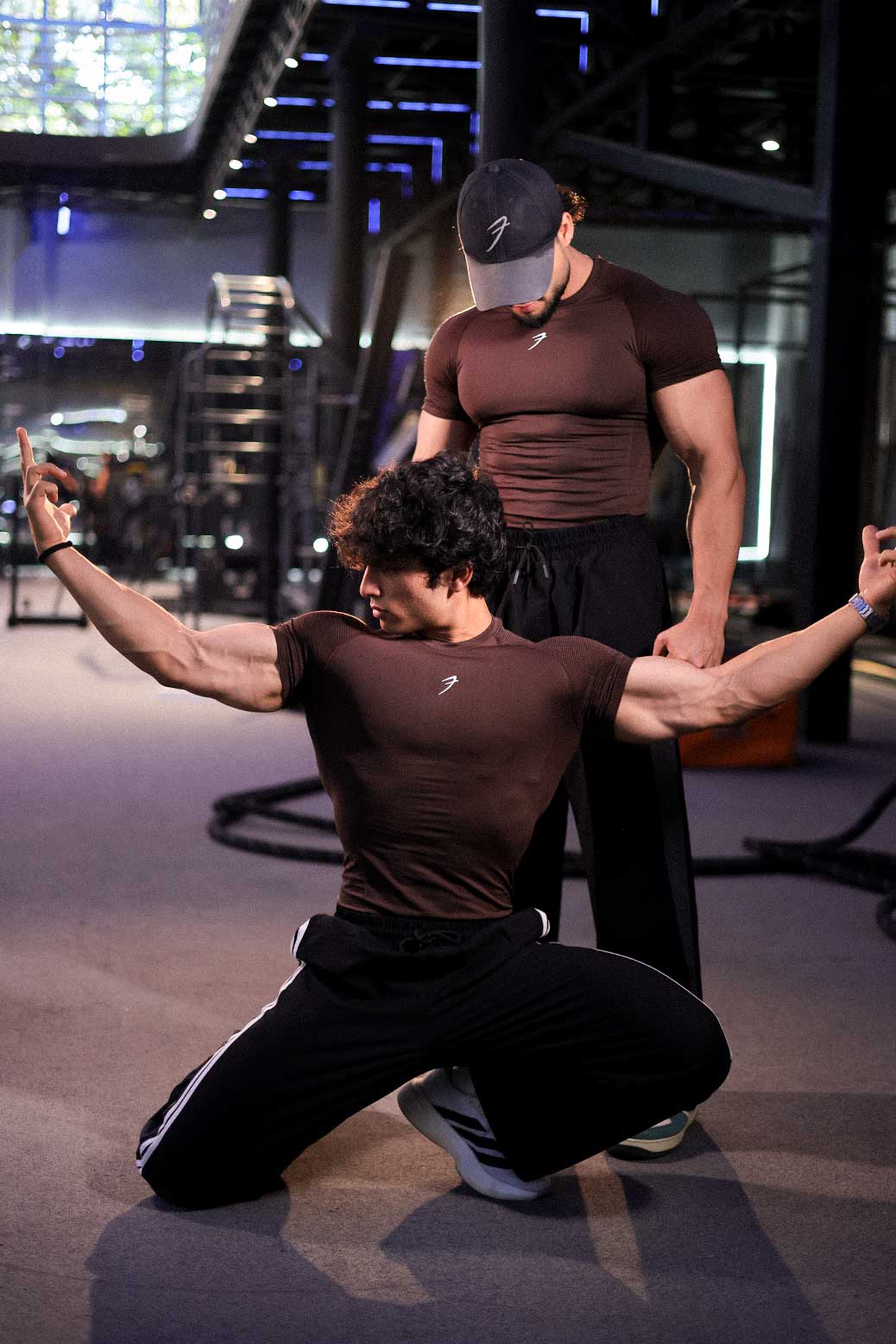 Strength Seamless T-shirt Brown - Image 4