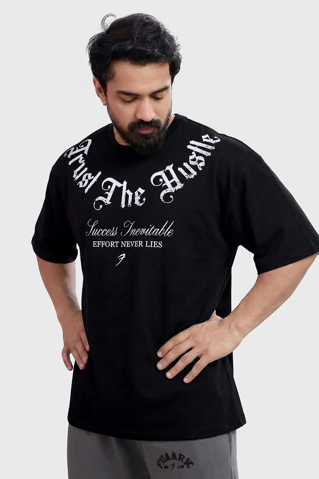 Trust The Hustle Oversized T-shirt Black - Image 4
