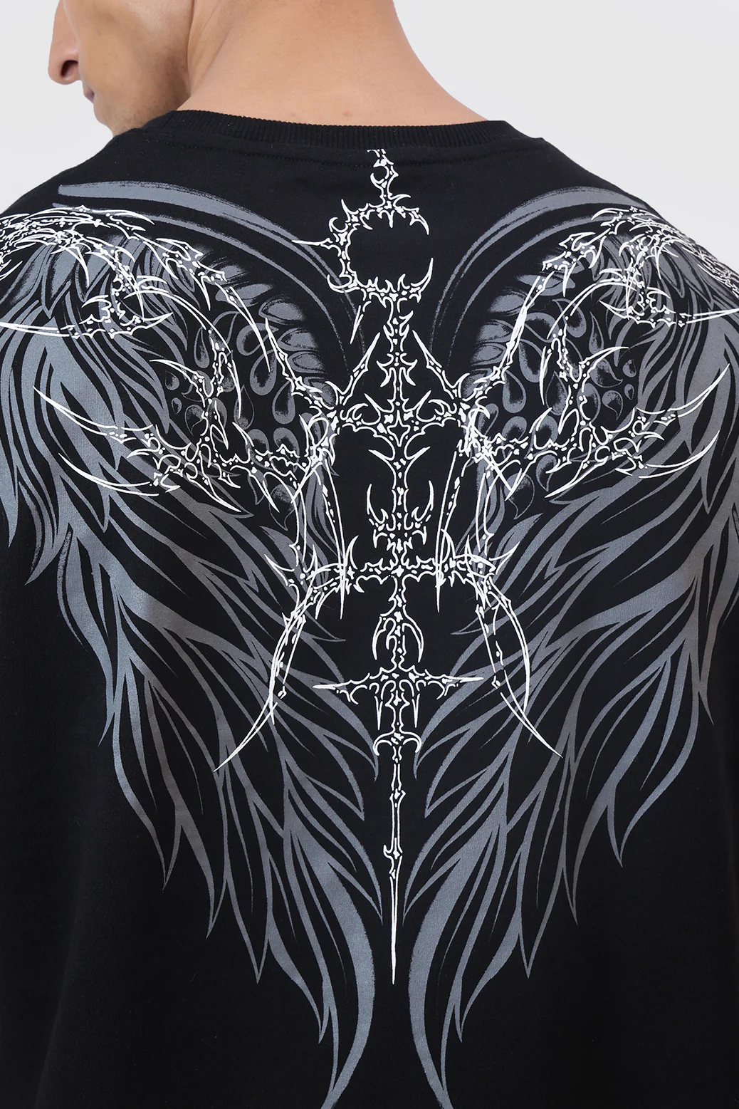 Winged Omen Oversized T-shirt Black - Image 4